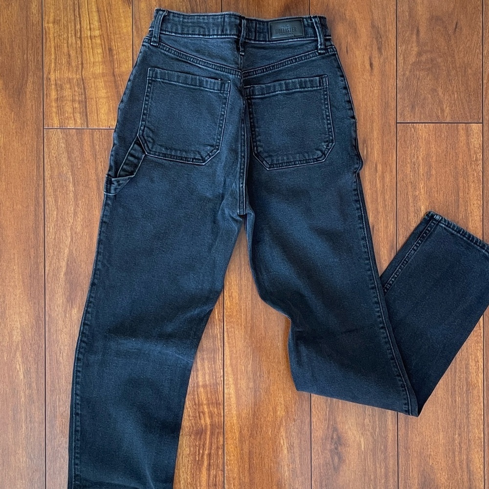 Hollister Black Ultra High Rise Straight-Leg Jeans Size 25 - Picture 3 of 5